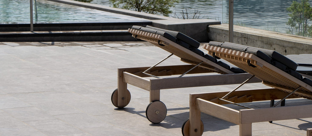 Subeds made of teak with wheels from Cane-line Amaze series