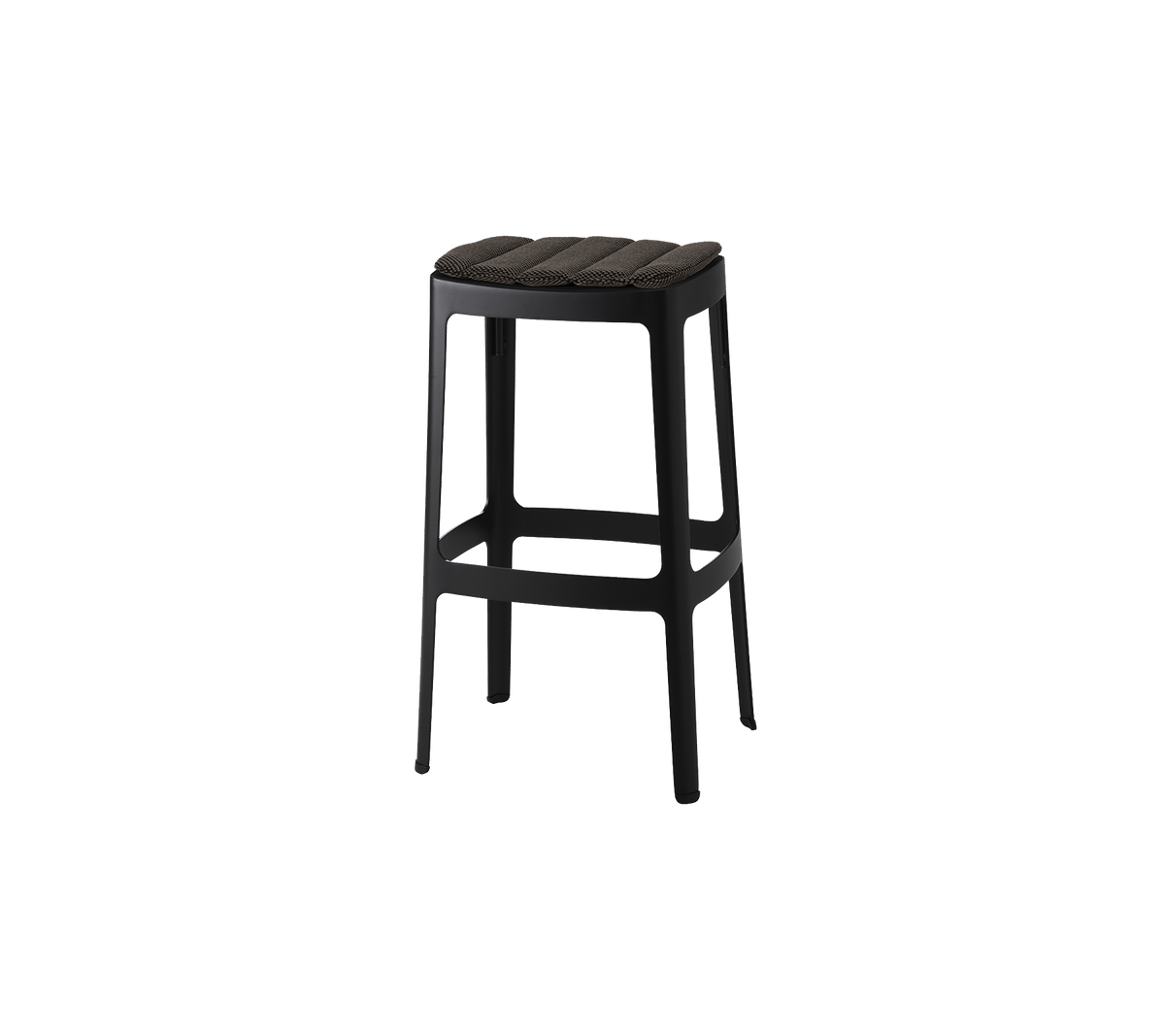 En stilren svart barstol med ribbat sits och stadiga ben, designad för komfort och stil. Idealisk för moderna miljöer.