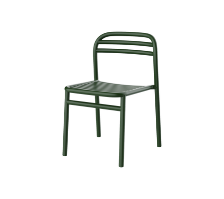 Grön metallstol med en enkel design, med lameller för sittdyna och ryggstöd för komfort och stil. Perfekt för mångsidiga miljöer.