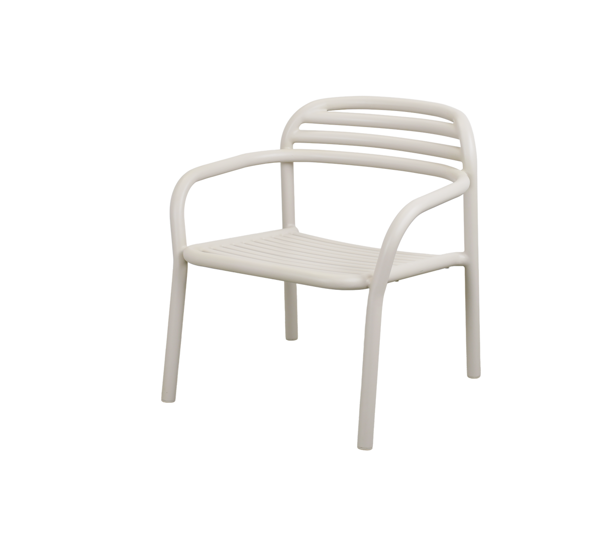 Modern sandfärgad stol med en minimalistisk design.