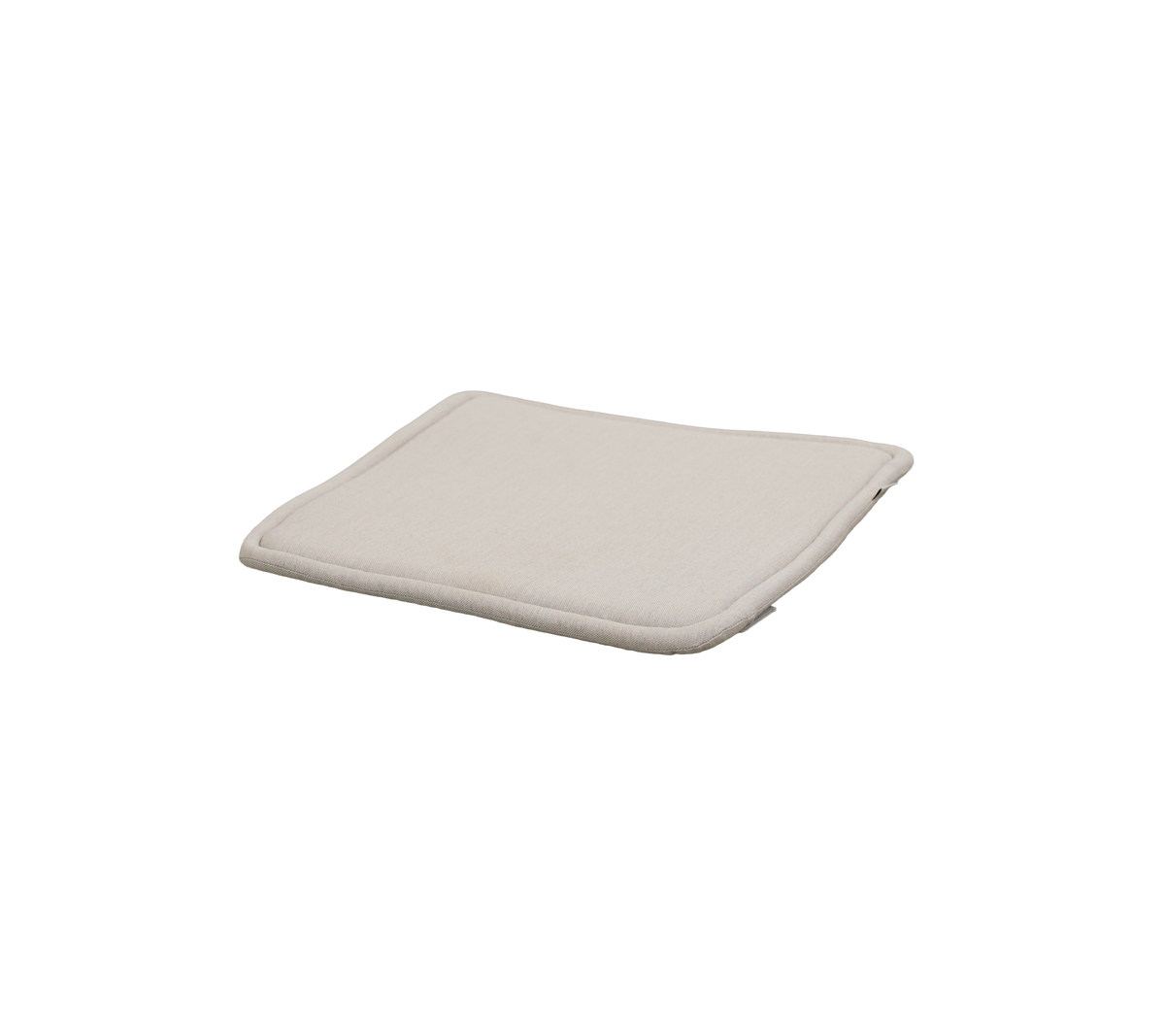 Sandkudde med en mjuk, böjd design och inga synliga mönster.