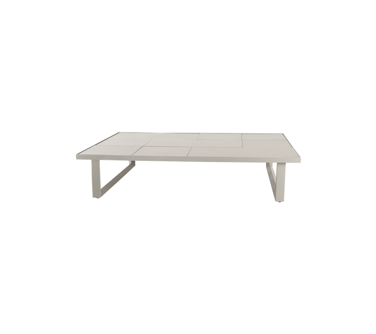 Modernt sandfärgat bord med en minimalistisk design.