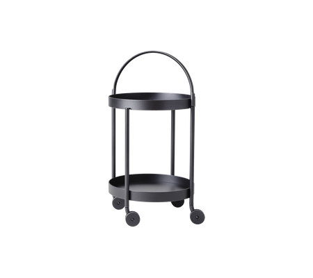 Svart, tvåvånings serveringsvagn på hjul med ett böjt handtag och minimalistisk design, ideal för mångsidig förvaring och visning.