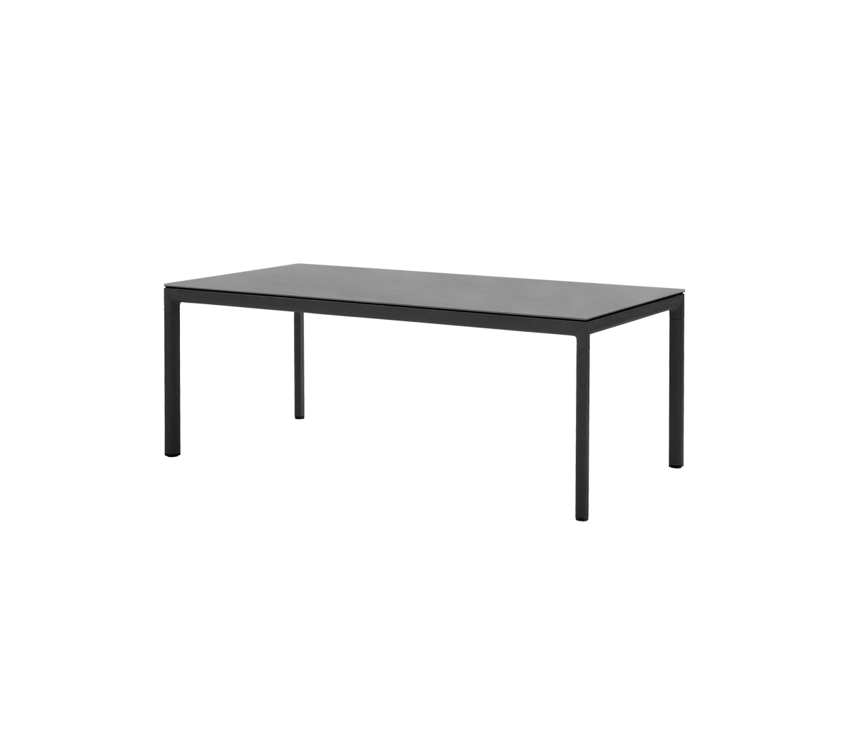 Ett enkelt rektangulärt bord med en strömlinjeformad design och stabila ben, lämpligt för olika miljöer och användningar.