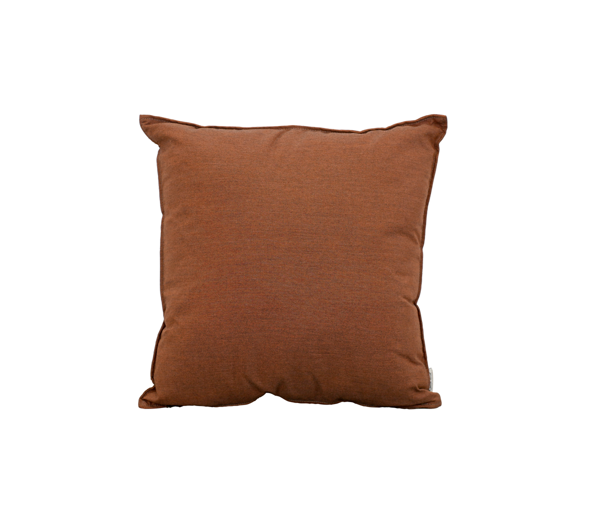 Ökenröd kudde med en enkel design.