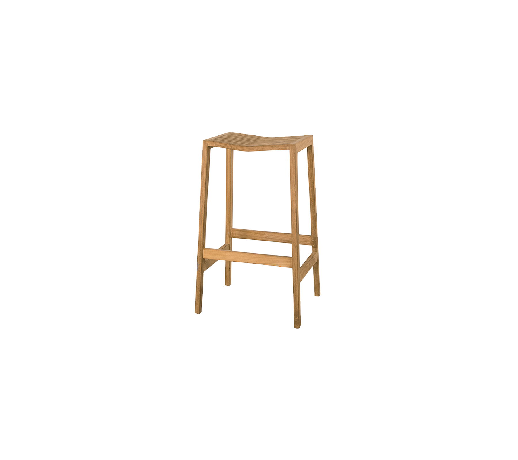 En enkel träpall med naturlig finish och fyra ben, med ett stöd för fötterna för extra komfort.