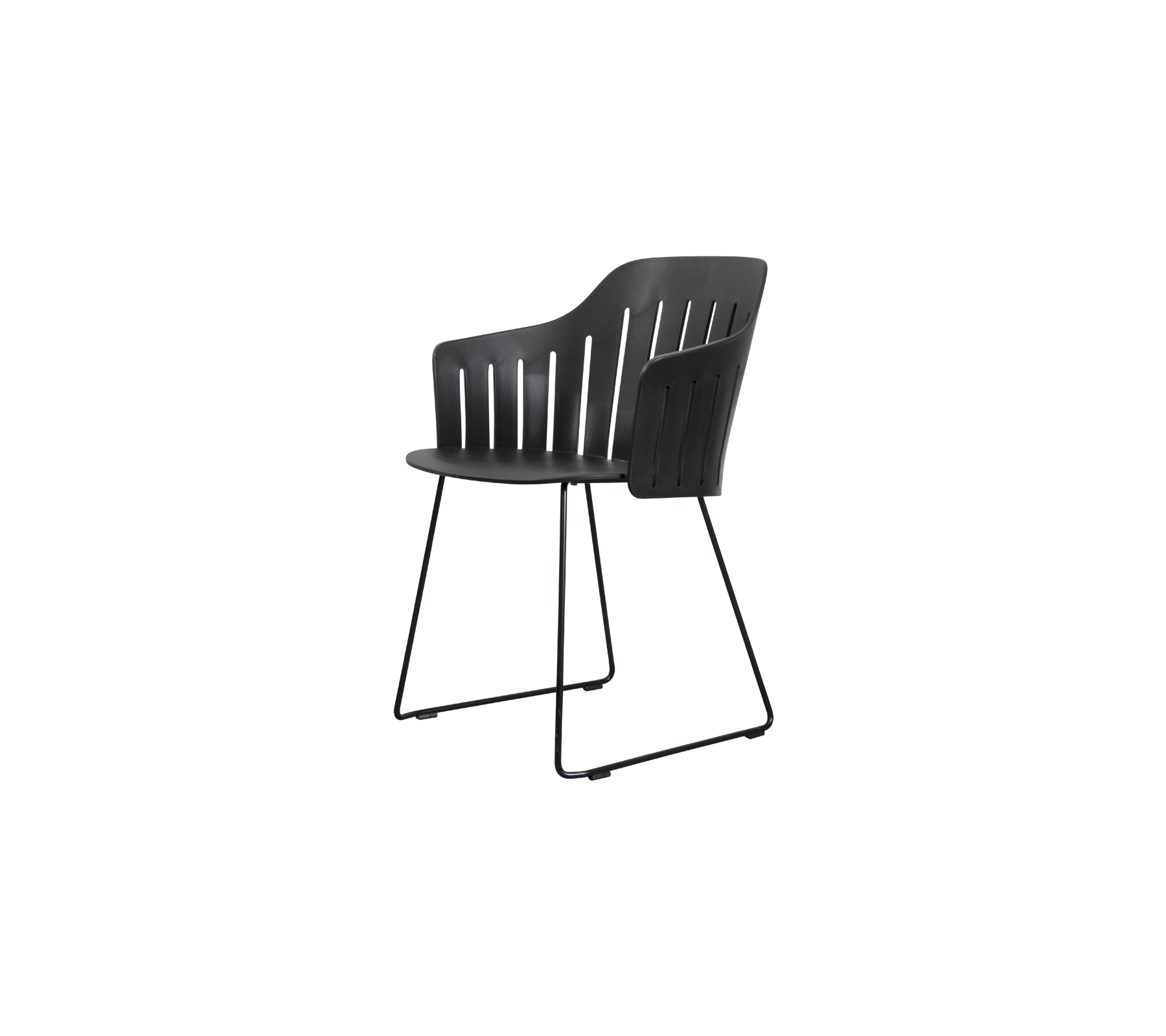 Modern svart stol med en böjd rygg och en slank design, stödd av en minimalistisk metallram. Perfekt för olika miljöer.