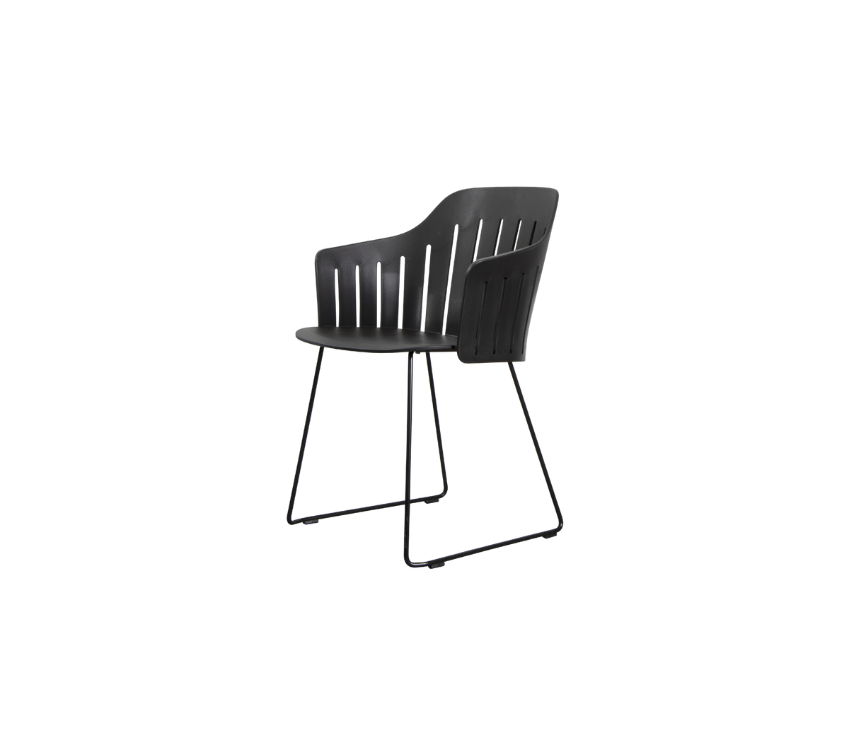 Modern svart stol med en böjd rygg och en slank design, stödd av en minimalistisk metallram. Perfekt för olika miljöer.