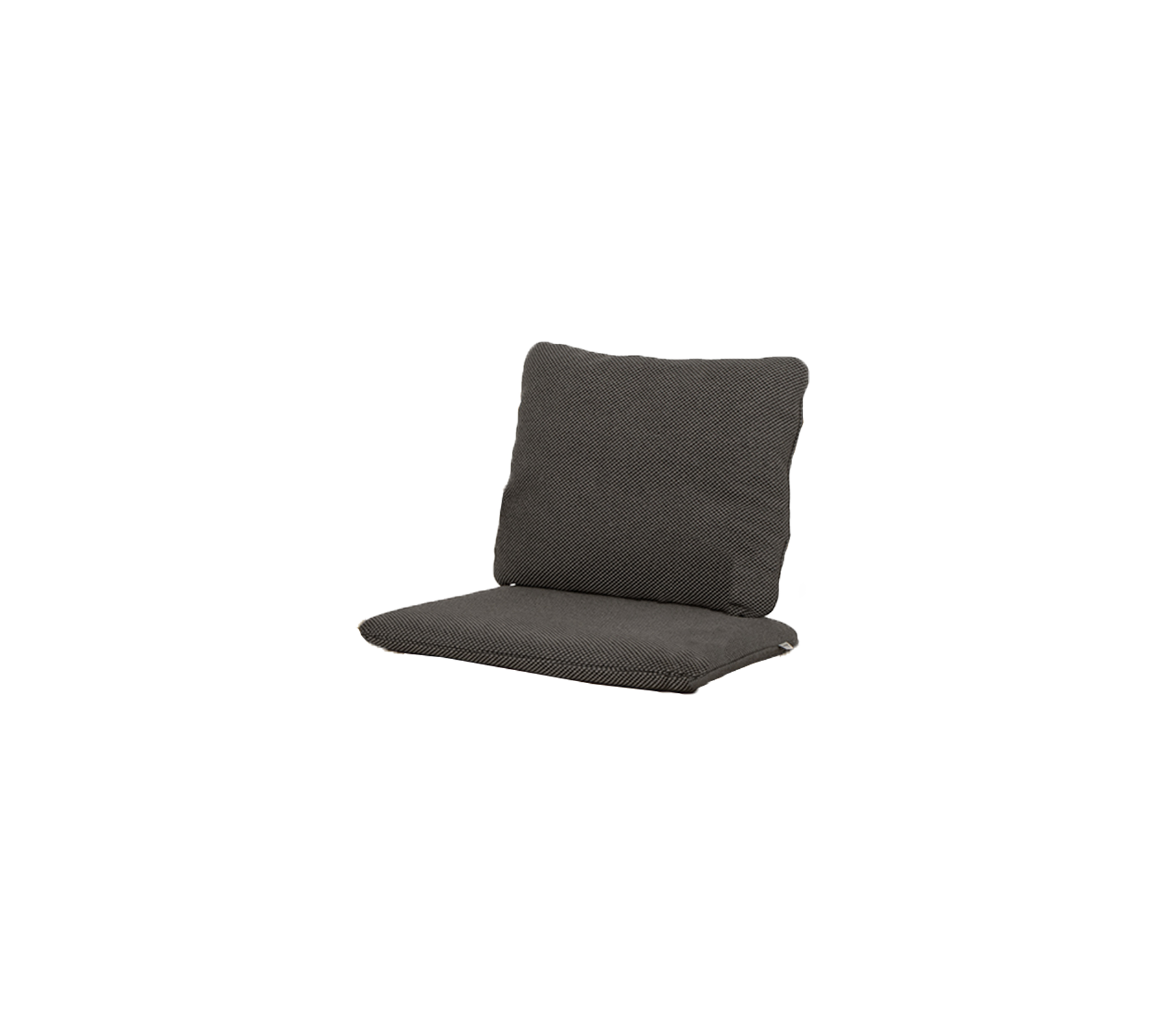 Grå klädd stol med hög rygg och tjockt säte, designad för komfort och avkoppling. Perfekt för avslappnat sittande.