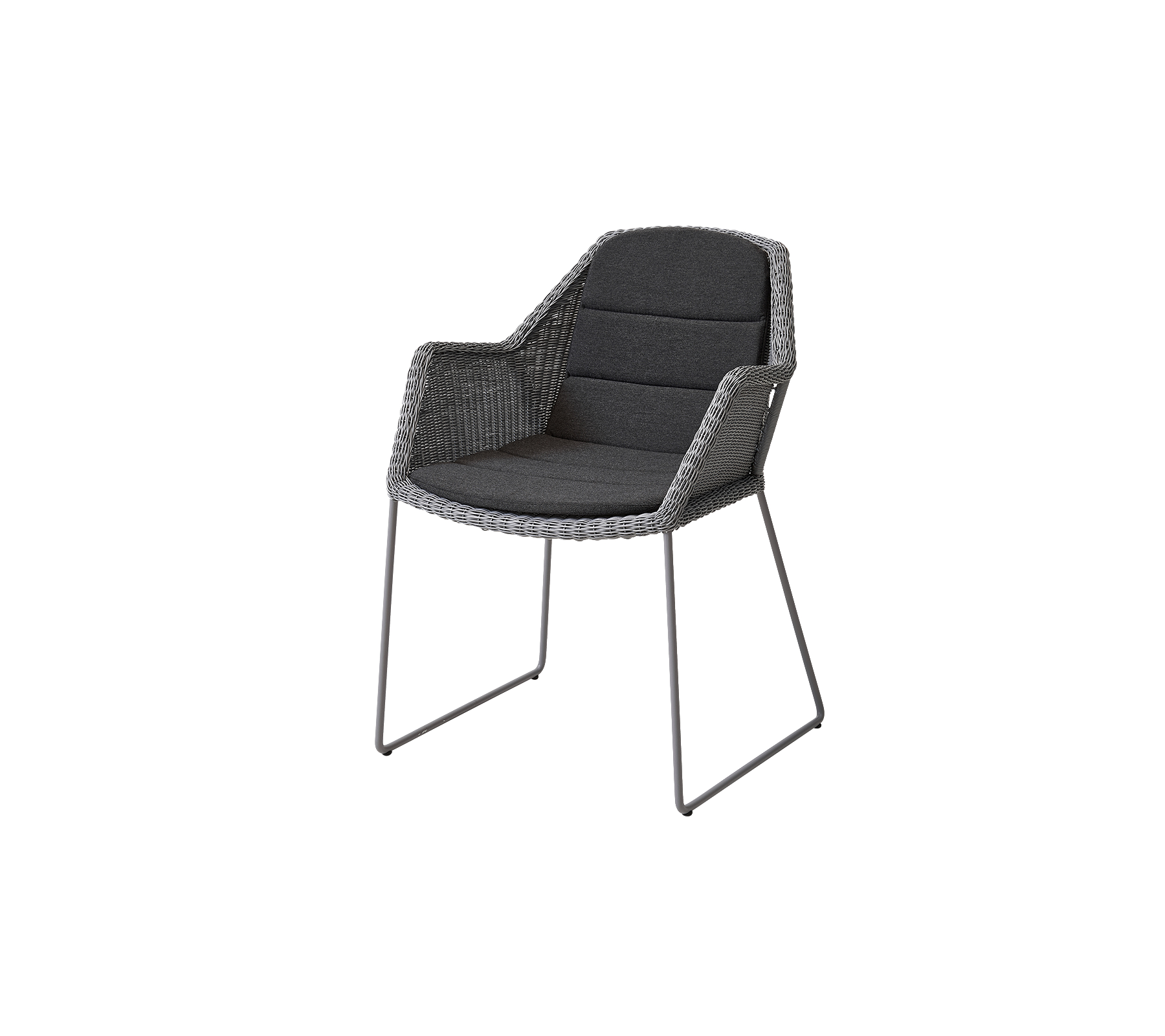 Stilig stol med ett vävt design, plyschkuddar och smala metallben, idealisk för moderna miljöer.