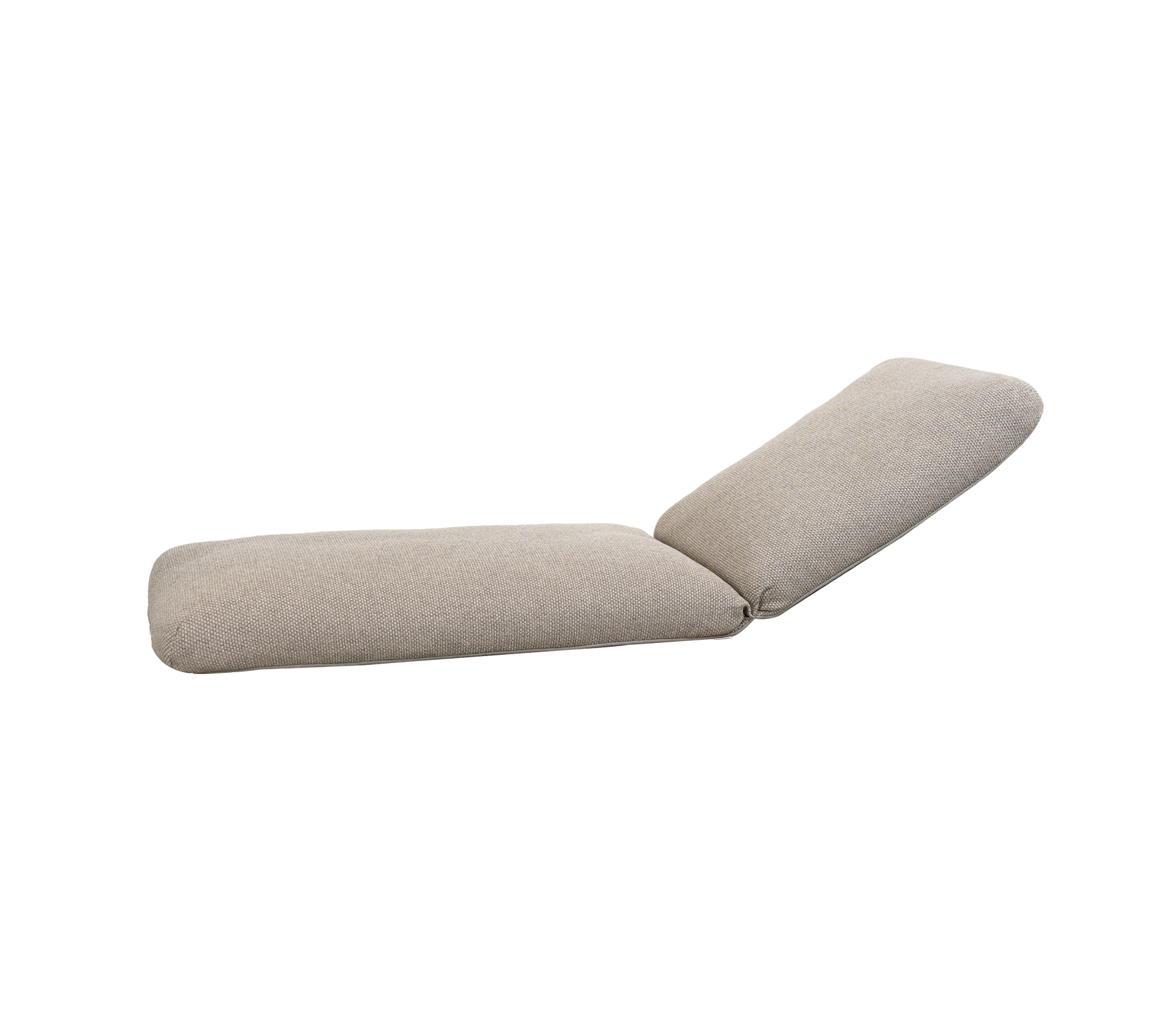 Ljusbrunt kudd med en lutad design.