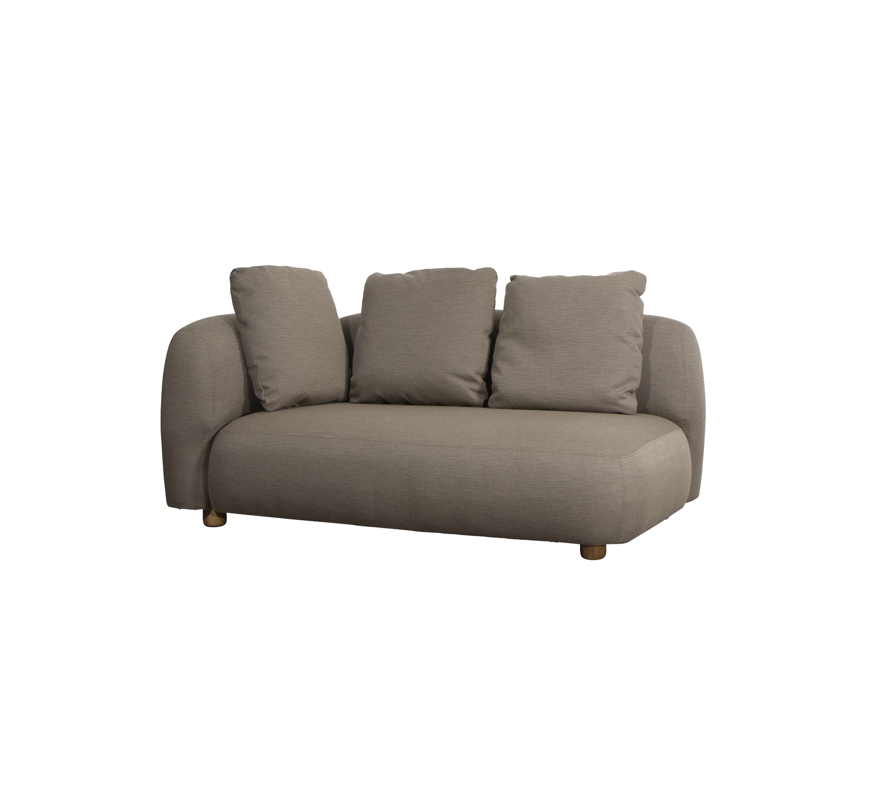 Stilig, modern soffa med tre mjuka kuddar och en mjuk tygfinish, med rundade kanter och träben.