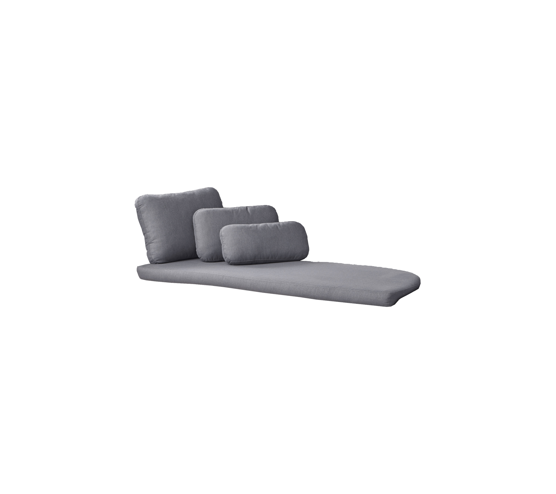 Modern grå chaise longue med tre mjuka kuddar som erbjuder en snygg och bekväm design för avkoppling.