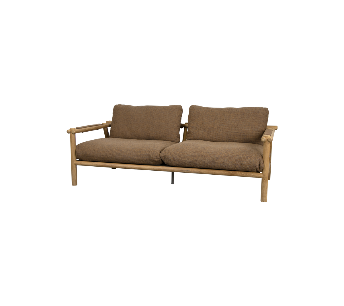 En bekväm tvåsitssoffa med trästomme och mjuka bruna kuddar, designad för avkoppling och stiligt sittande.