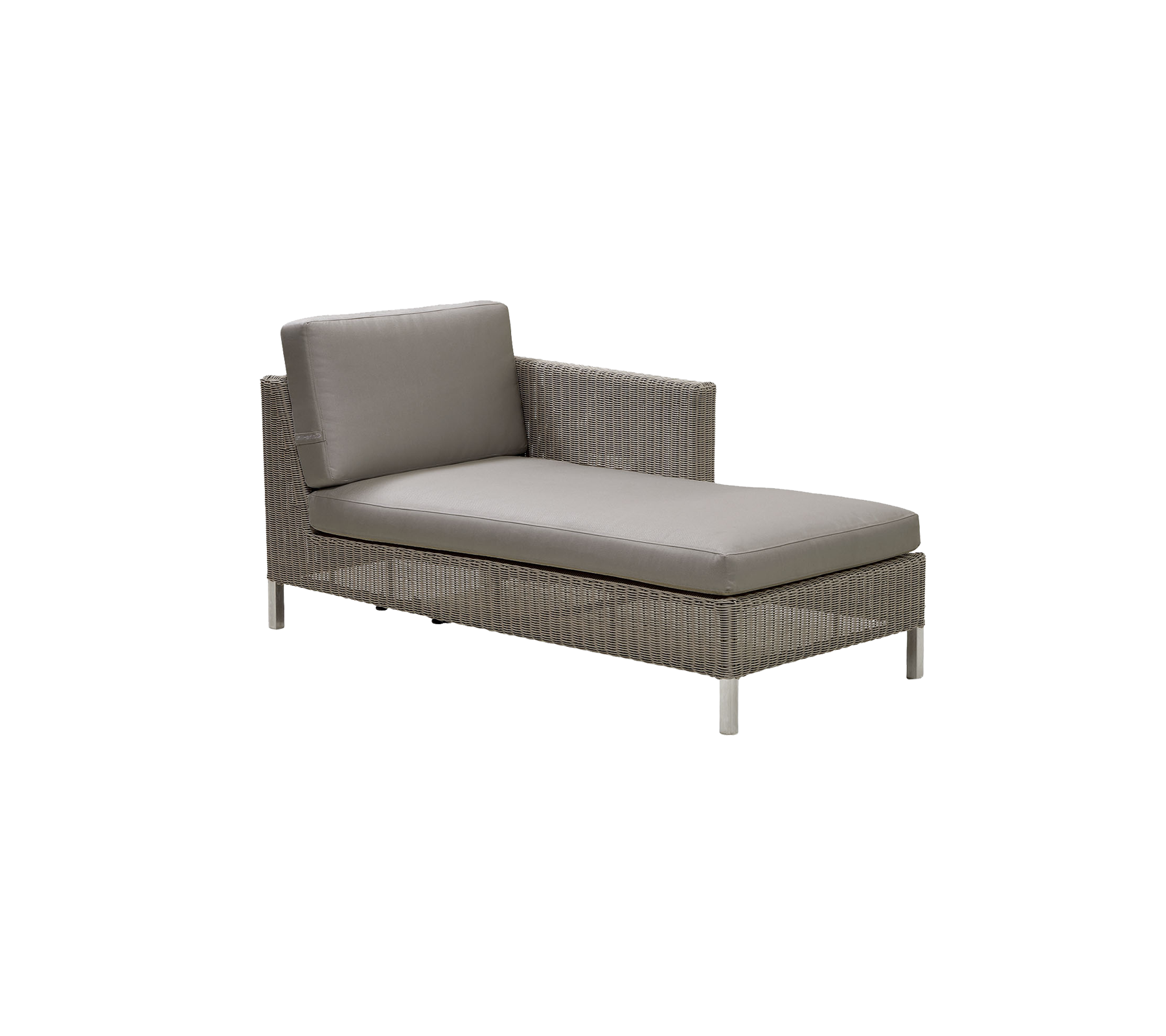 Stilfull loungefåtölj med en slank design, som har ett bekvämt sittdyn och en modern vävd ram. Ideal för avkoppling och utomhusbruk.