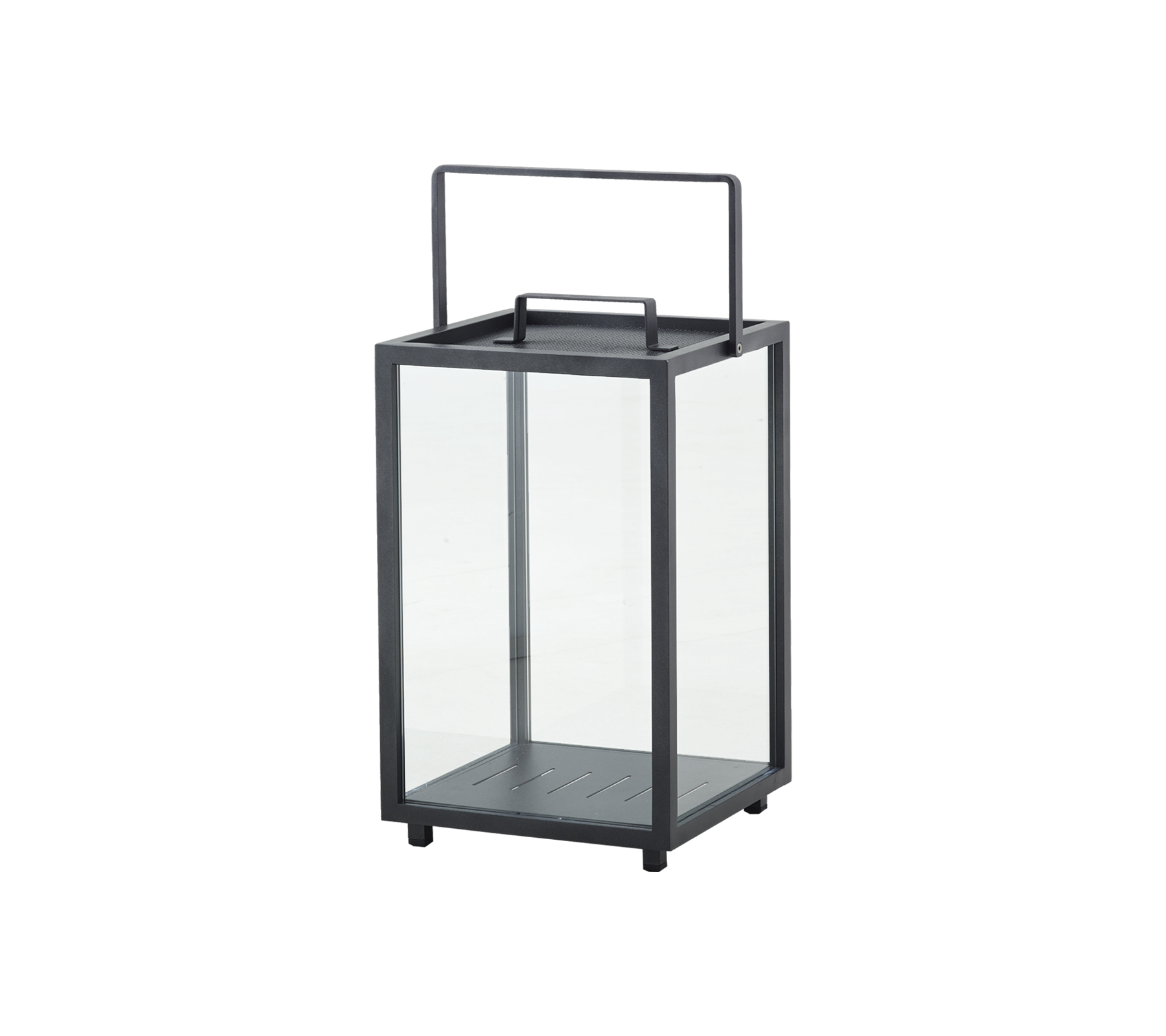 Glaslykta med metallram och handtag, med en slank design för dekorativ användning eller belysning.