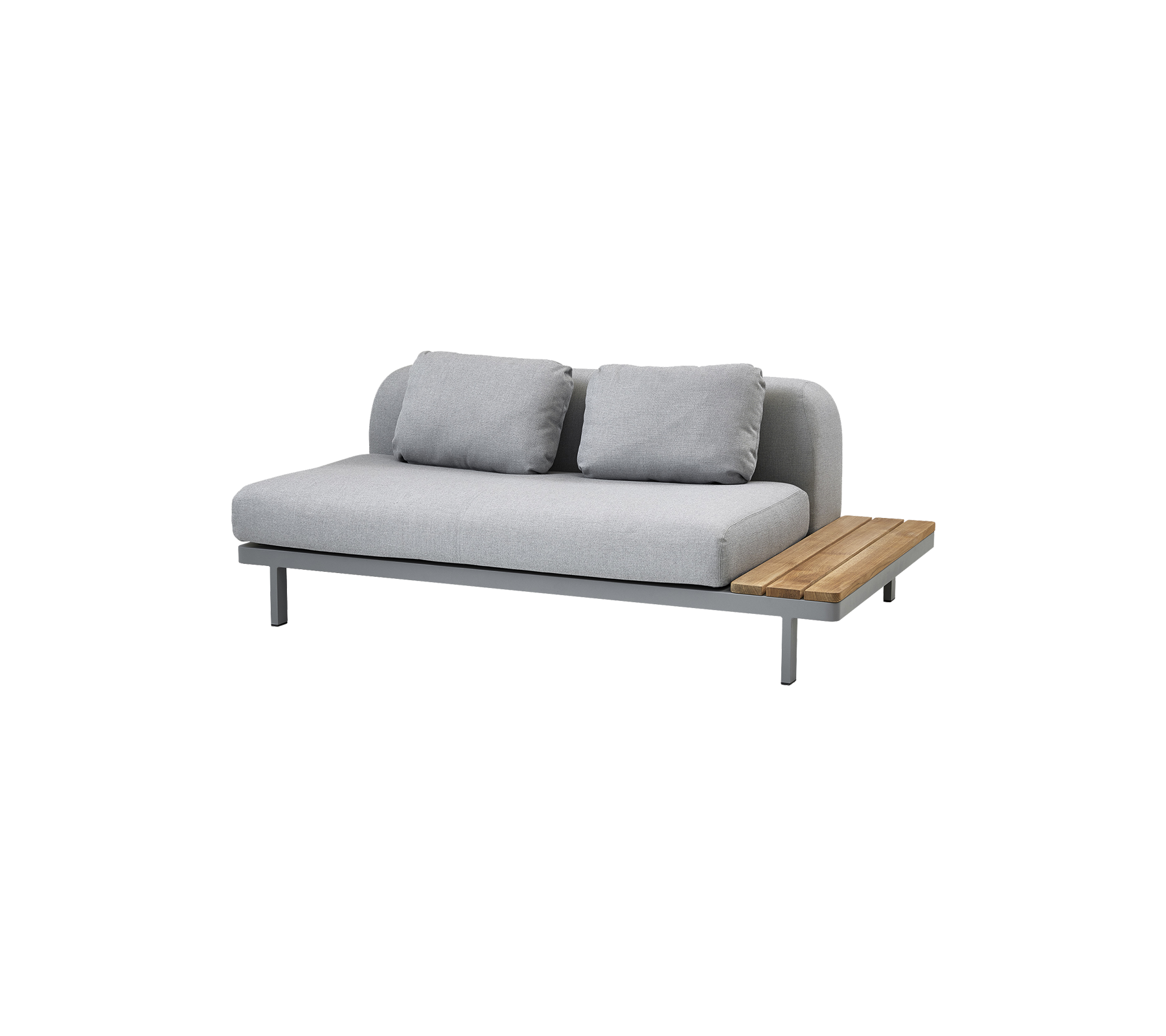 Modern soffa med en stilren design, som har mjukt grått tyg och ett träbord för ökad funktionalitet.