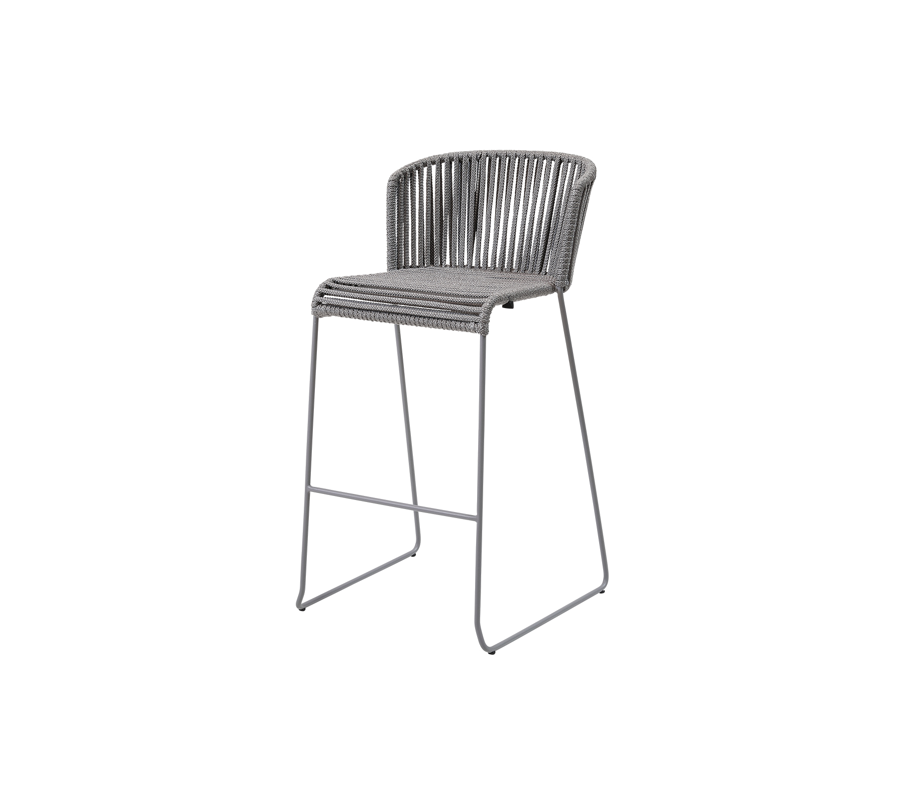 En stilren, upphöjd stol med en slank metallram och en modern vävd sitsdesign i en neutral ton, idealisk för moderna utrymmen.