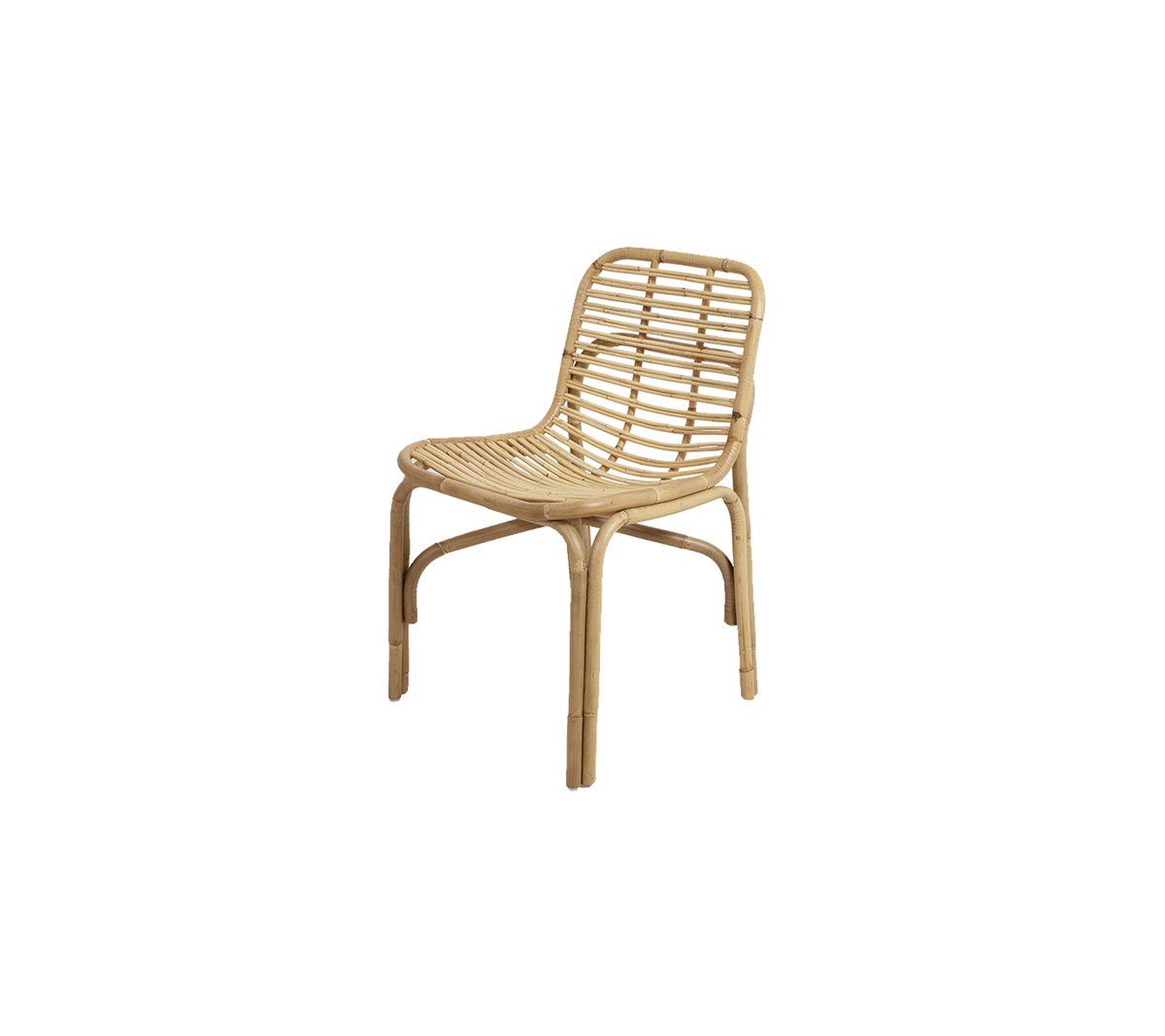 Naturligt vävd stol med minimalistisk design, med en böjd ryggstöd och robusta ben, perfekt för mångsidig sittning.