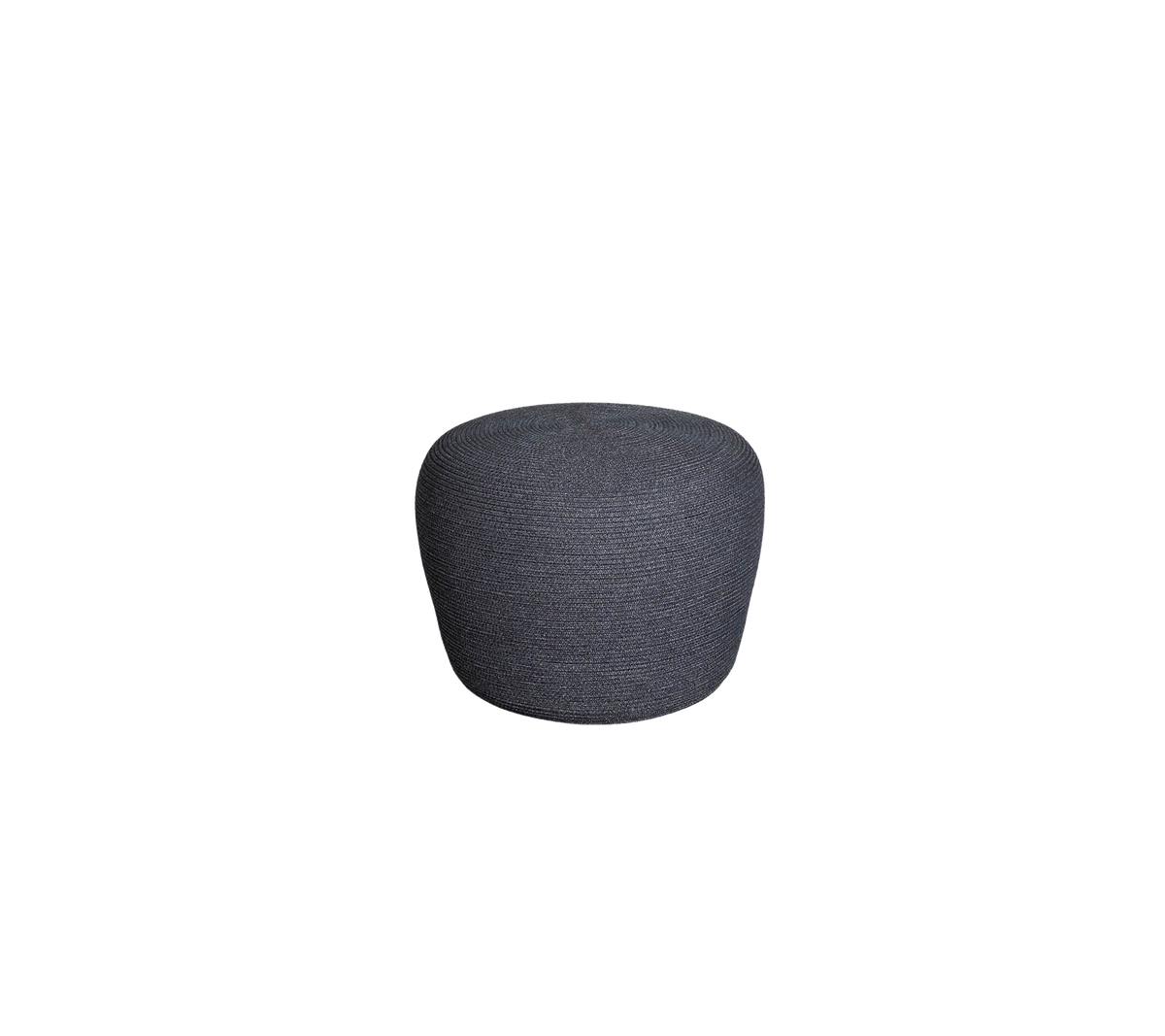 Rund, klädd pouf i ett mörkgrått tyg, designad för mångsidig sittplats eller för att accentuera inredningen.