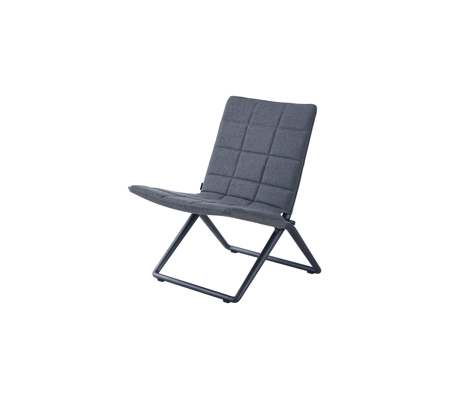 Stilren och modern fällstol med vadderat säte och rygg, med ett rutmönster och en robust ram. Idealiskt för mångsidig sittning.