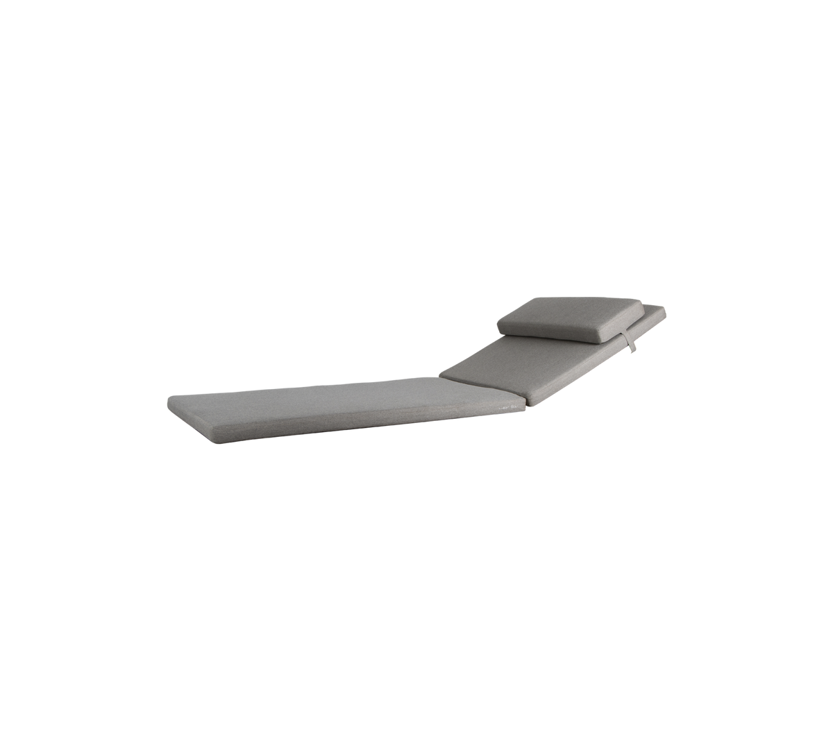 En stilren, modern chaise lounge med minimalistisk design i en mjuk grå klädsel, med justerbart ryggstöd för komfort.