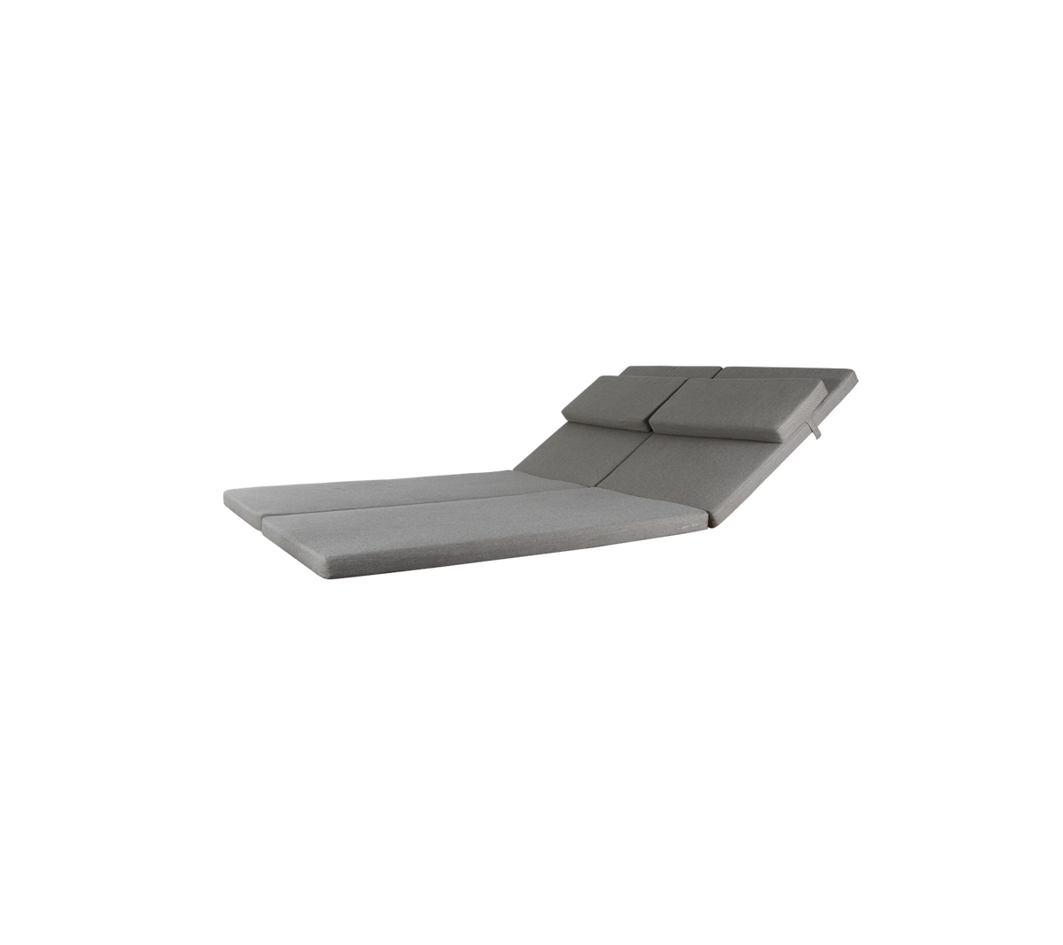 Snygg, modern fåtölj med en böjd design och plyschgrå vaddering, perfekt för avkoppling och stil.