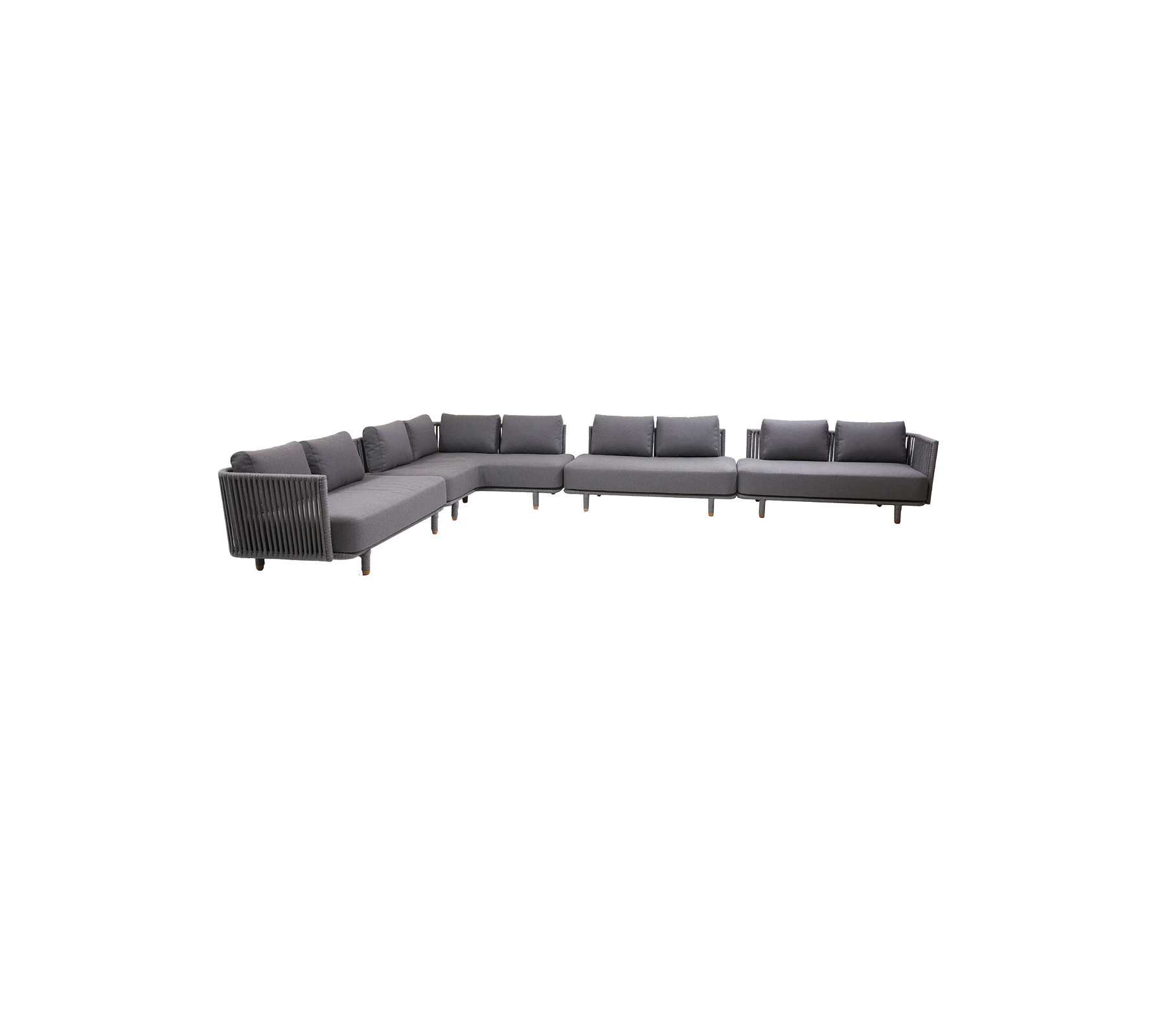 Modern sektionsoffa i U-formigt design, klädd i grått tyg med bekväma kuddar för en mysig sittupplevelse.